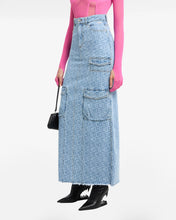 Carica l'immagine nel visualizzatore di Gallery, Monogram Denim Ultracargo Skirt