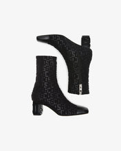 Carica l'immagine nel visualizzatore di Gallery, Monogram Logo Heel Ankle Boots | Women Boots Black | GCDS®