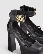Carica l'immagine nel visualizzatore di Gallery, Divine heels: Women Shoes Black | GCDS