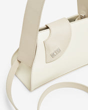 Carica l'immagine nel visualizzatore di Gallery, Comma Small Handbag : Women Bags Off White | GCDS Spring/Summer 2023
