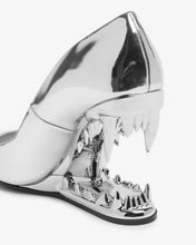 Carica l&#39;immagine nel visualizzatore di Gallery, Morso Mirror Pumps
