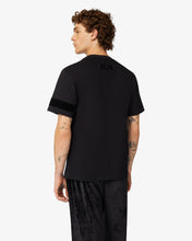 Carica l&#39;immagine nel visualizzatore di Gallery, Gcds Logo Velvet T-Shirt | Men T-shirts Black | GCDS®
