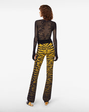 Carica l&#39;immagine nel visualizzatore di Gallery, Zebra Lurex Knit Trousers | Women Trousers Multicolor | GCDS®
