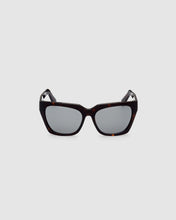 Carica l&#39;immagine nel visualizzatore di Gallery, Dani cat-eye sunglasses: Unisex Sunglasses Multicolor | GCDS

