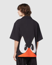 Carica l&#39;immagine nel visualizzatore di Gallery, Daffy Duck bowling shirt: Men Shirts Black | GCDS
