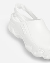 Carica l&#39;immagine nel visualizzatore di Gallery, GCDS Ibex clogs: Men Shoes White | GCDS
