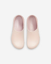 Carica l&#39;immagine nel visualizzatore di Gallery, GCDS Ibex clogs: Women Shoes Pink | GCDS
